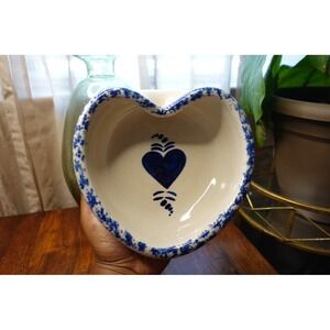 Vintage Yesteryears Hand turned heart shape cream and blue‎ heart ceramic bowl